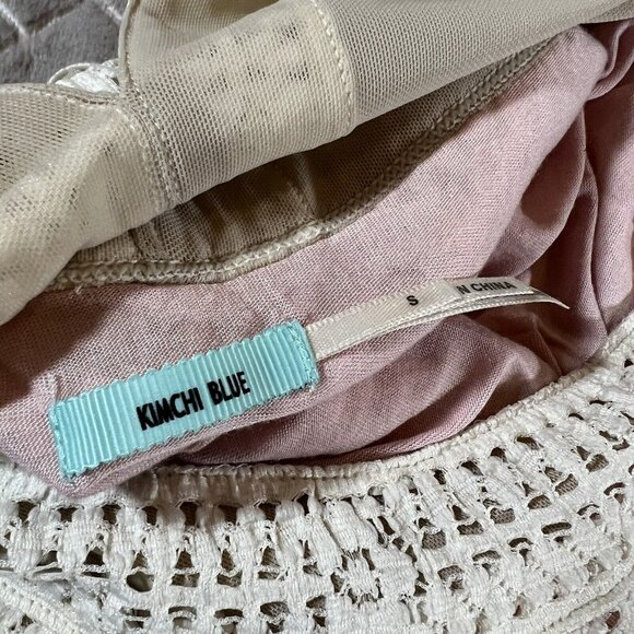 Kimchi Blue Size Small Short Mini Dress Cream White Lace Body Con Heart Buttons - Picture 4 of 9